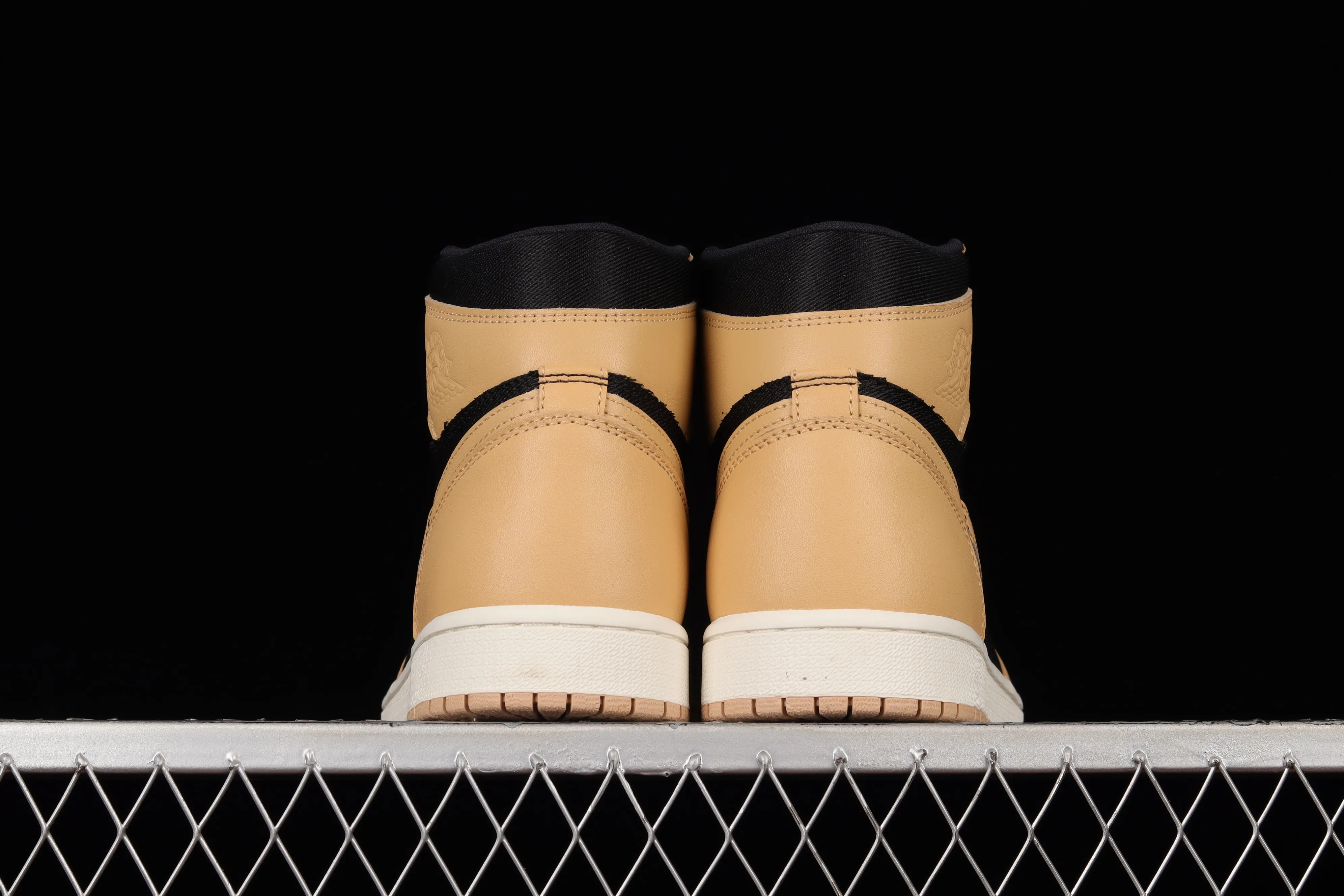 All categories Air Jordan Jordan series basketball shoes Air Jordan 1 High Air Jordan 1 "Obsidian" AJ1 Joe 1 milk brown high-top basketball shoes 555088-202
